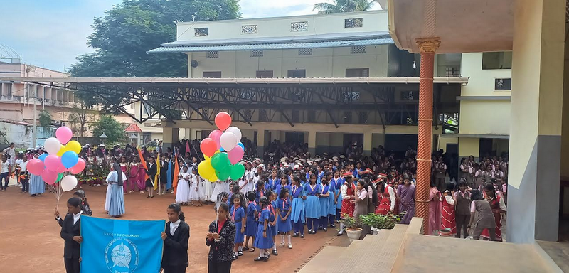 പ്രമാണം:100 years 23008.png