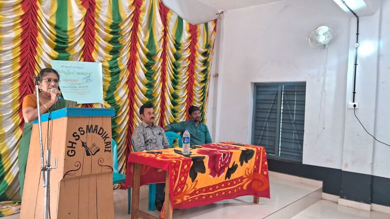 പ്രമാണം:12017 budding writers3.jpg