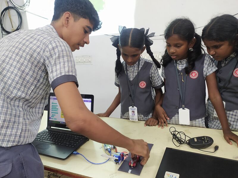 പ്രമാണം:26076 -freedom fest1.jpg