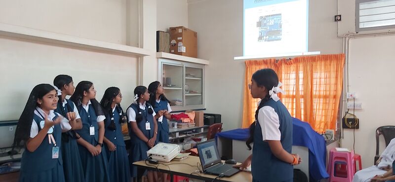 പ്രമാണം:28002-freedom fest3.jpg