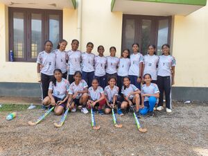 34024hockey team.jpg