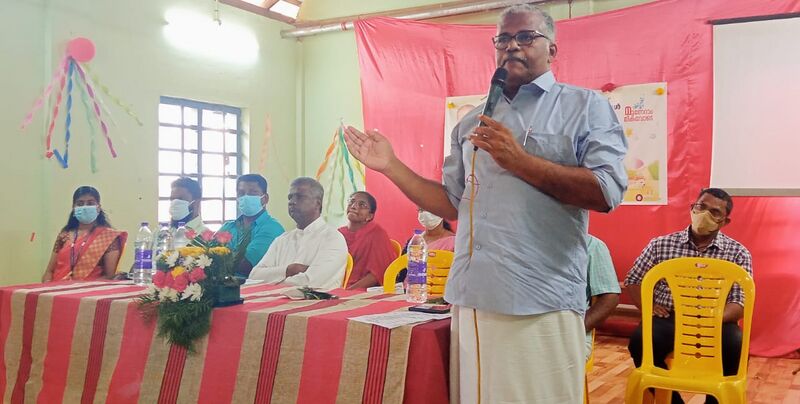 പ്രമാണം:42022 Praveshanolsavam - 1.jpeg