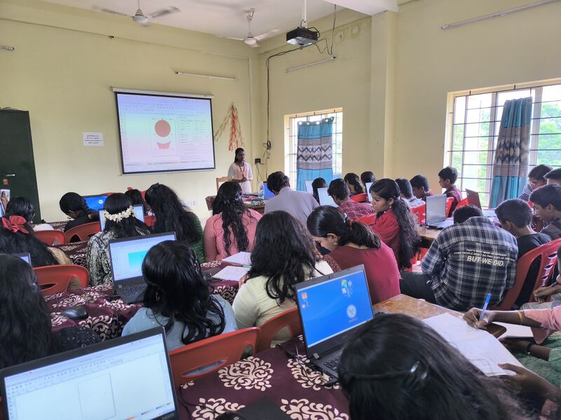 പ്രമാണം:44029 2002.jpg