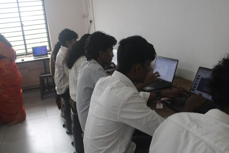 പ്രമാണം:I T mela.jpg