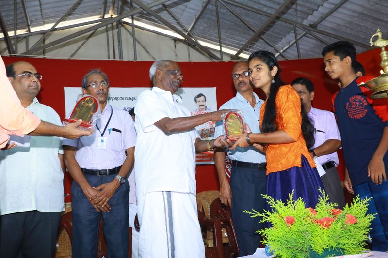 പ്രമാണം:Leya urdu group song.JPG