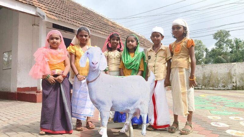 പ്രമാണം:Pathummayude aadu.jpeg