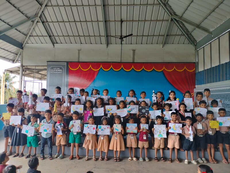 പ്രമാണം:School 22233 Moonday2025.jpg