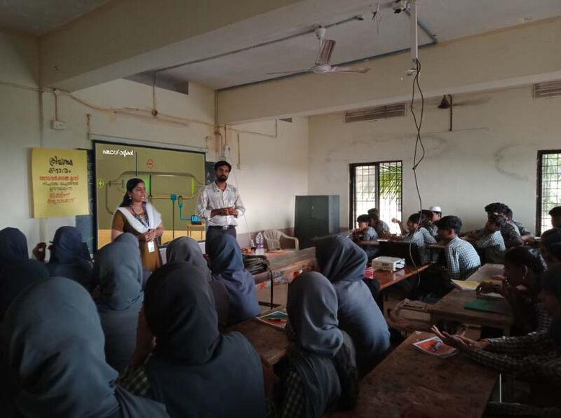 പ്രമാണം:11028 Hitec photo 1.jpg