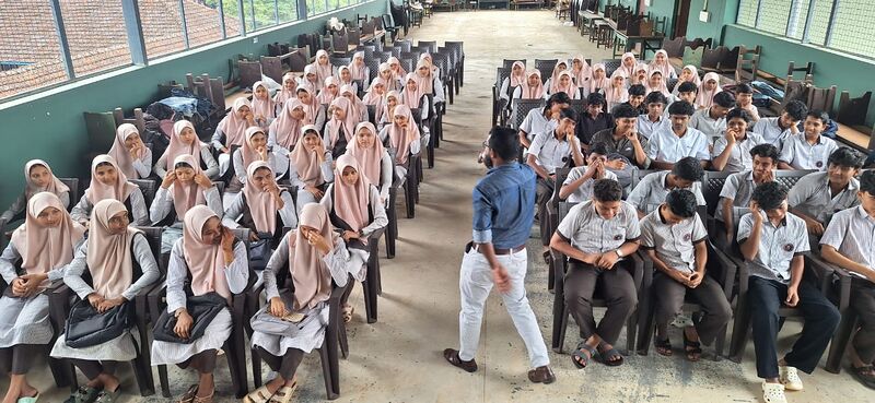 പ്രമാണം:18068-ORIENTATION CLASS-BOKV3769.JPG