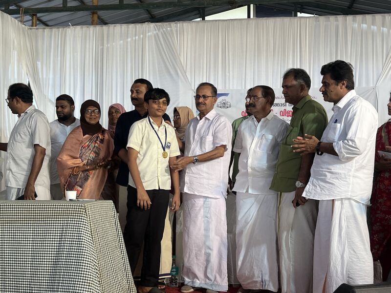 പ്രമാണം:19009-TOPPER -MID TERM EXAM.jpg