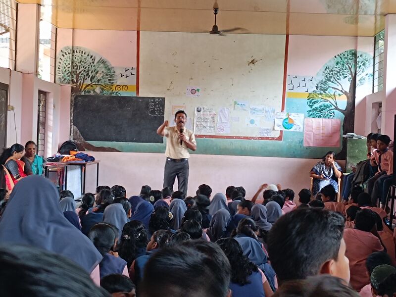 പ്രമാണം:19445 health orientation class.jpg