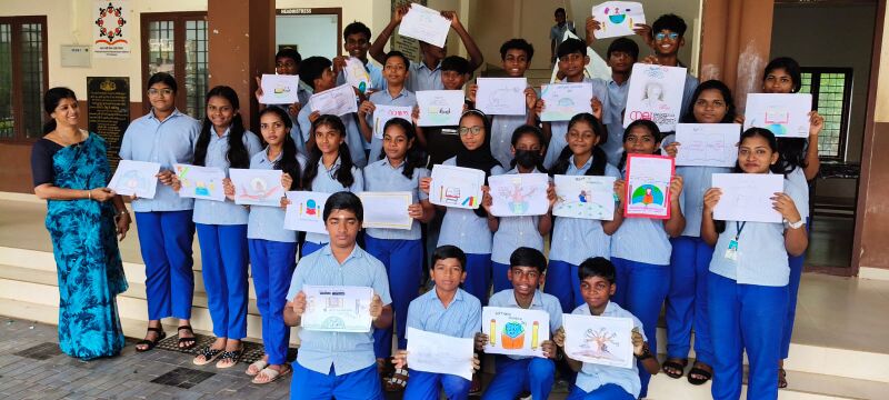 പ്രമാണം:22026-reading day1.jpg