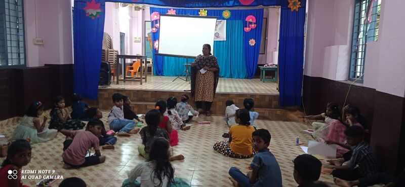 പ്രമാണം:29228 usn1.jpg