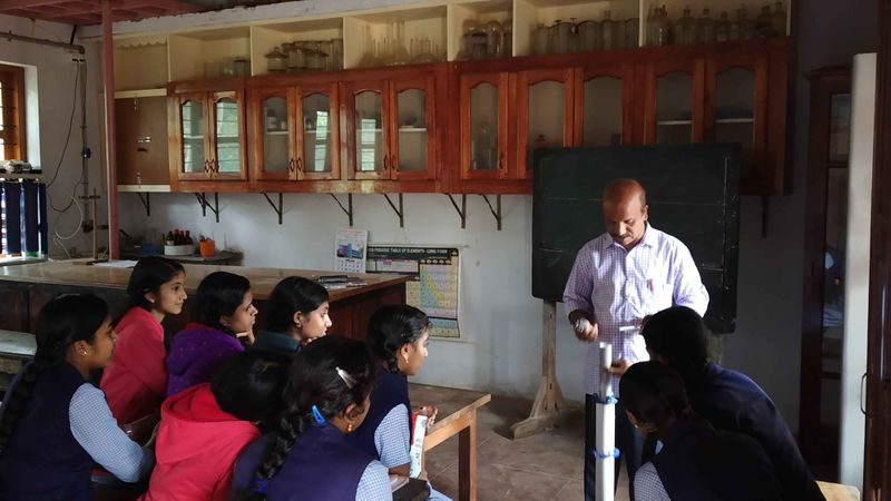 പ്രമാണം:30065 152 sl.jpg