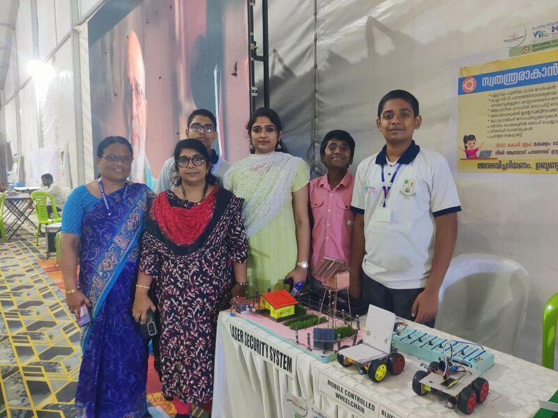 പ്രമാണം:37001-LK-Ente Keralam-11.jpg