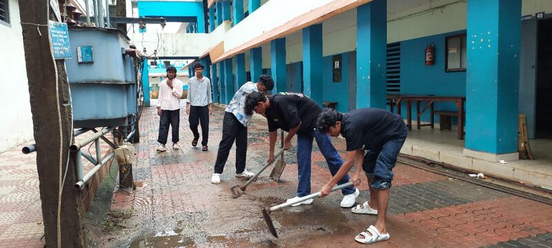 പ്രമാണം:Cleaning 2025.jpg