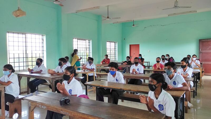 പ്രമാണം:Health Class9.jpg