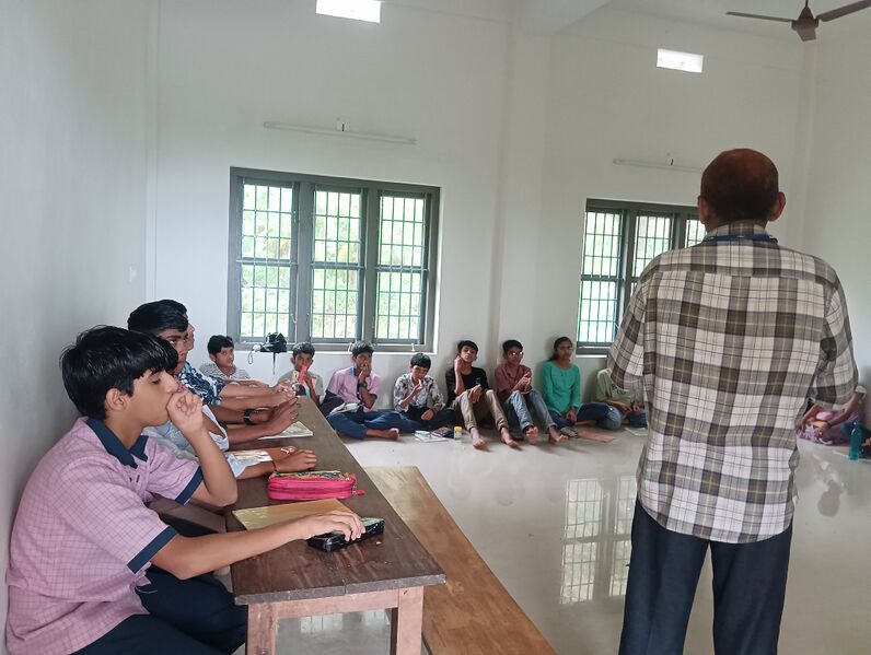 പ്രമാണം:12058 KSGD CHITHRA SHIPLA SHALA2.jpg