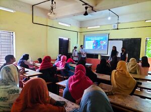 18072-MLP-LKCS22-2. - yangtsy db.jpg