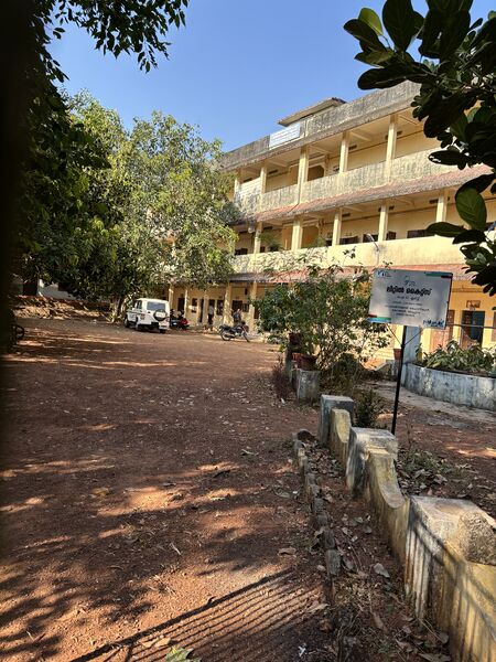 പ്രമാണം:19501-GTHS KOKKUR-OLD BUILDING.jpeg