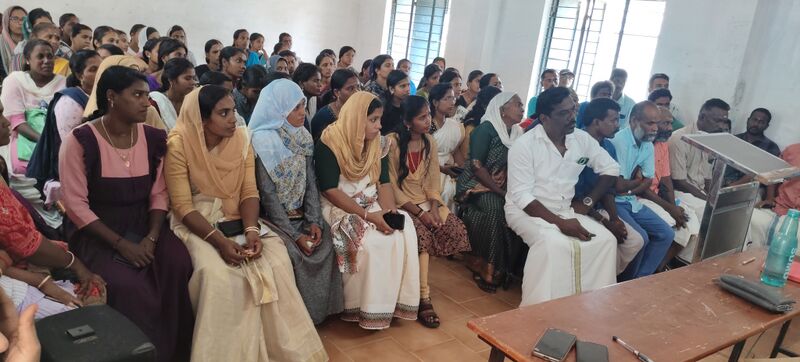 പ്രമാണം:21098 PTA MEETING-2025-4.jpg