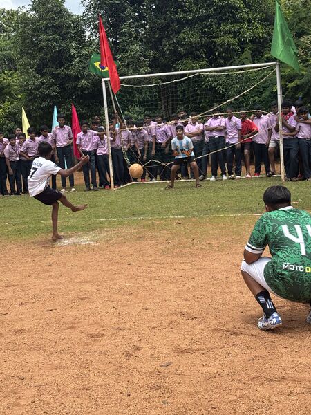 പ്രമാണം:28040-EKM-GOAL2026-BESTKICK.jpg