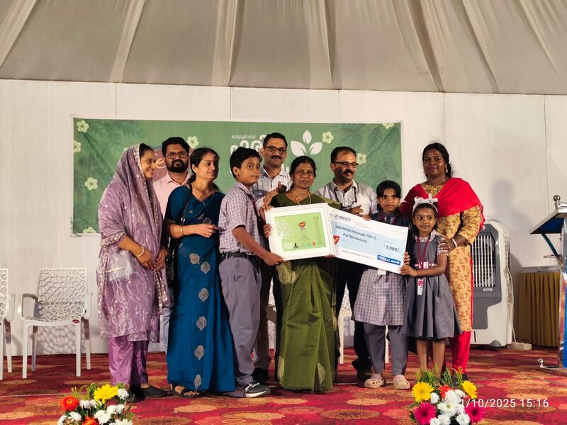 പ്രമാണം:35028 Seed club 1.jpg