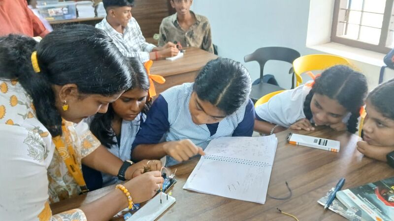 പ്രമാണം:36046 1LE.jpeg