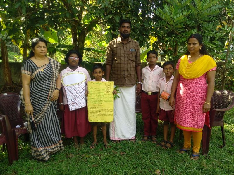 പ്രമാണം:37324-students (7).jpeg