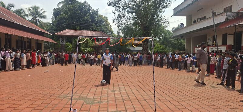 പ്രമാണം:38077-PTA-GOAL2026-Goal Kick3.jpg