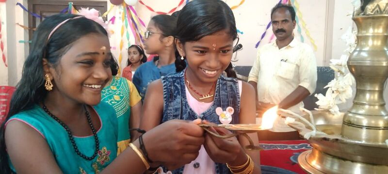 പ്രമാണം:44050 22 7 1.jpg