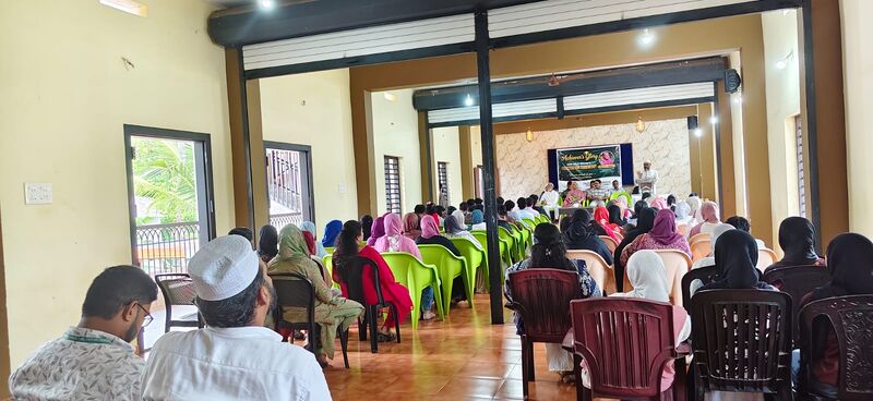 പ്രമാണം:6234190c-0fa5-4fa1-92ed-63129173bc77.jpg