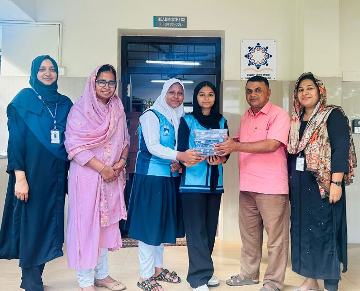 പ്രമാണം:17092-robotic kit.jpeg