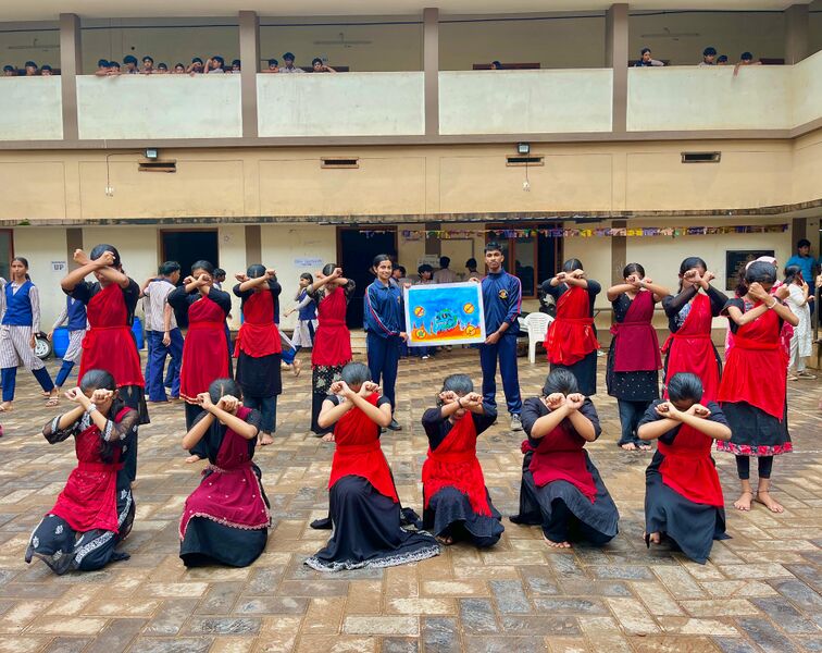 പ്രമാണം:18021 25-26 antidrugday.jpg