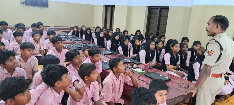 പ്രമാണം:18074 awareness.jpeg