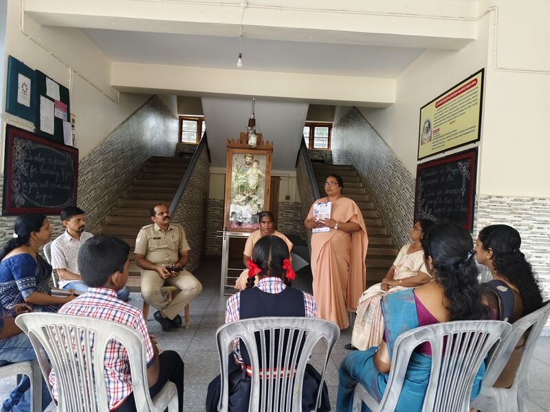 പ്രമാണം:26342 suraksha2.jpg