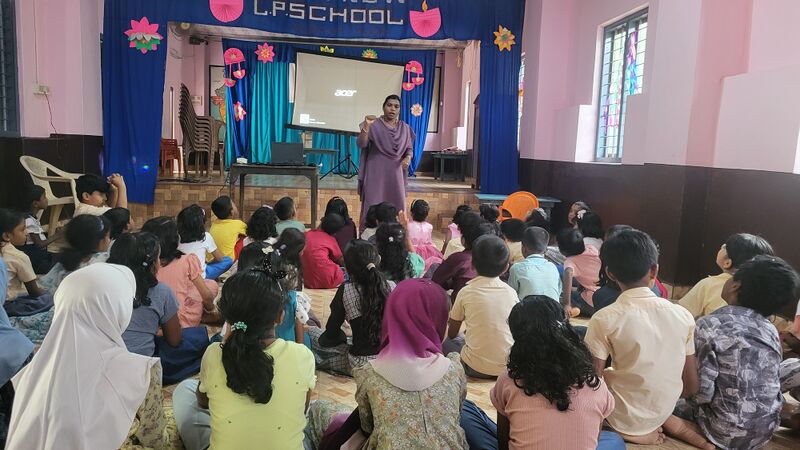 പ്രമാണം:29228 tra.jpg