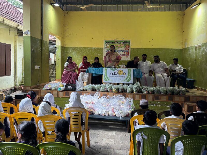 പ്രമാണം:34044-GHSM-NALLAPADAMCHARITY2025-2.jpg