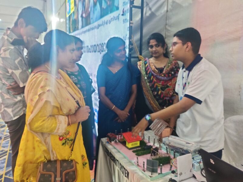 പ്രമാണം:37001-LK-Ente Keralam-15.jpg