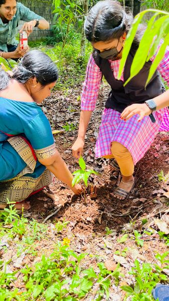 പ്രമാണം:42050 june5 6.jpg