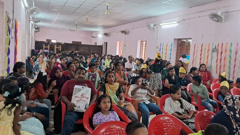 പ്രമാണം:43252 pravesanothsavam 6.jpeg