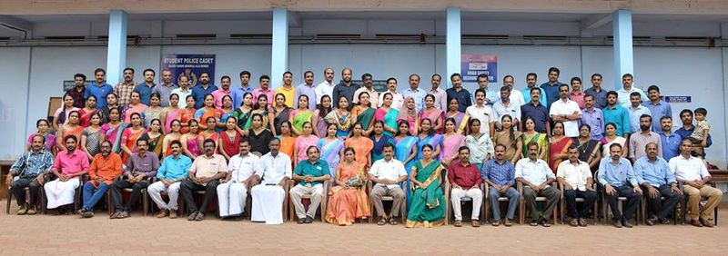 പ്രമാണം:Staff photogyjk.jpg