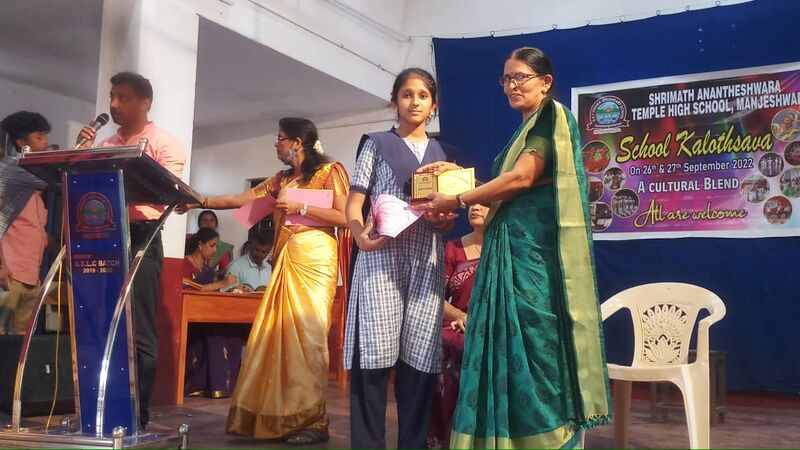 പ്രമാണം:11007 yf22 16.jpeg