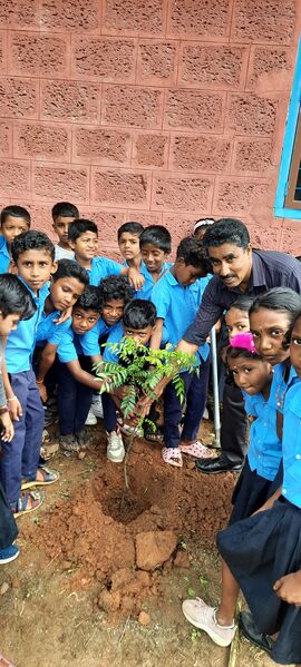 പ്രമാണം:15307 paristhithy23.jpg