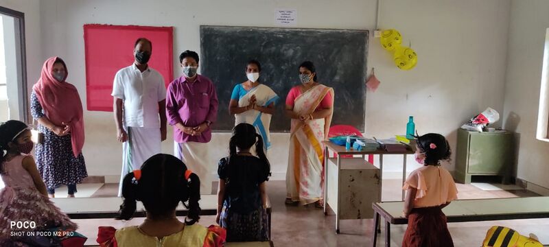 പ്രമാണം:18402 praveshanolsavam 2021-22 7.jpg