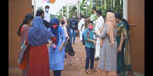 19456 thirike schoolilek 4.jpg