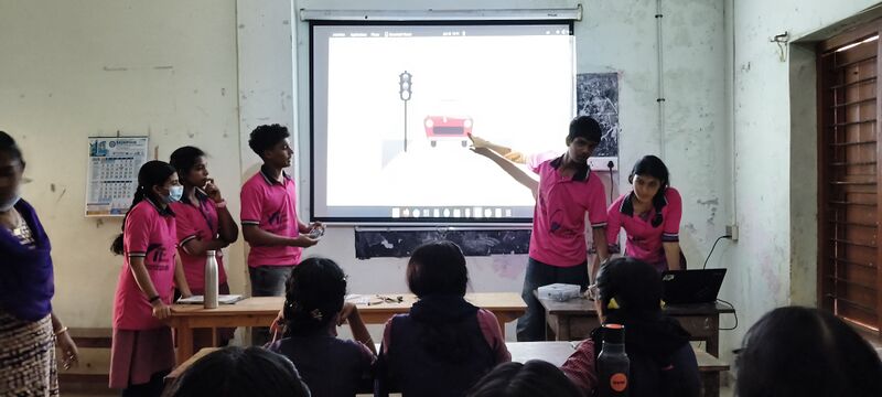 പ്രമാണം:42085 rob training 2.jpeg