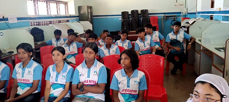പ്രമാണം:43042 LK UNIT CAMP 2025-28.jpg