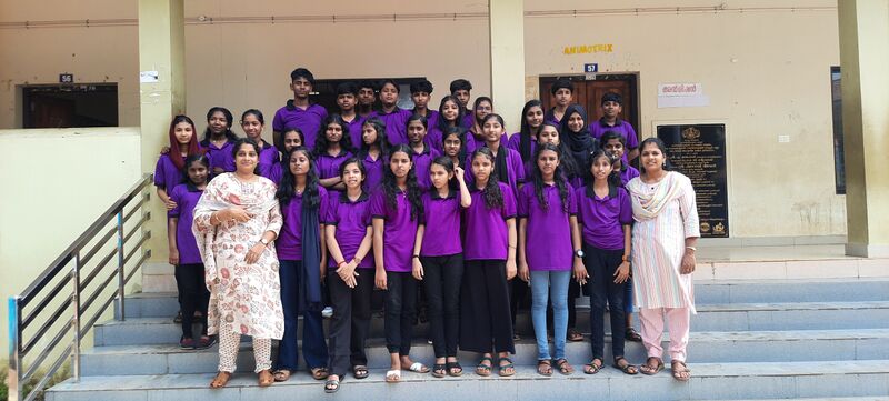 പ്രമാണം:LK Batch2 24-28.jpg