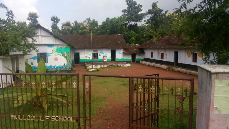 പ്രമാണം:MulloolLPS 1.jpg